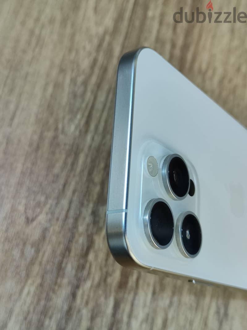 iPhone 15 Pro Max 3