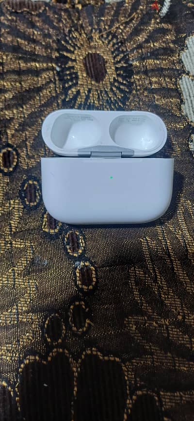 بوكس شحن AirPods Pro 2 اصلي Type-C A2698 - فاضي بدون سماعات