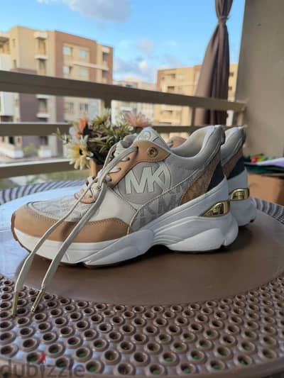 Mk original shoes light use clean
