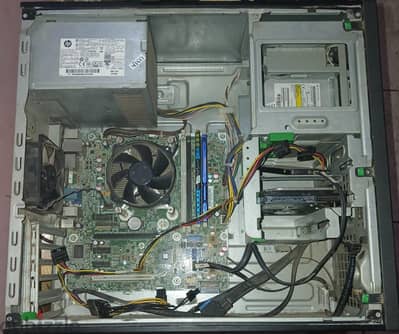 كيسة HP EliteDesk 800 G1 بمعالج Core i5 وSSD