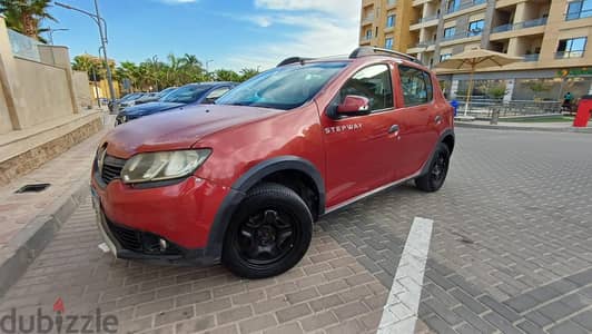 Renault Sandero Stepway 2016 - حالة جيدة جدا