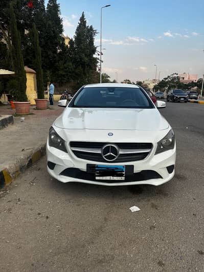 Mercedes-Benz CLA 180 2016