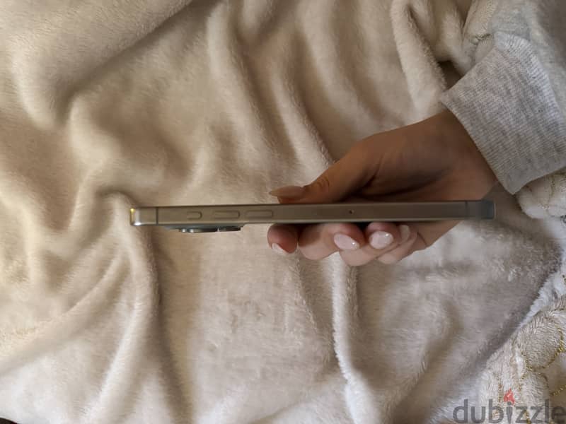 Apple - iPhone 15 Pro Max 2