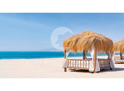 للبيع دوبلكس غرفتين نوم (Middle Duplex) داخل مشروع Ras Soma على ساحل البحر الأحمر، بموقع مميز وتصميم عصري يوفر تجربة ساحلية راقية.