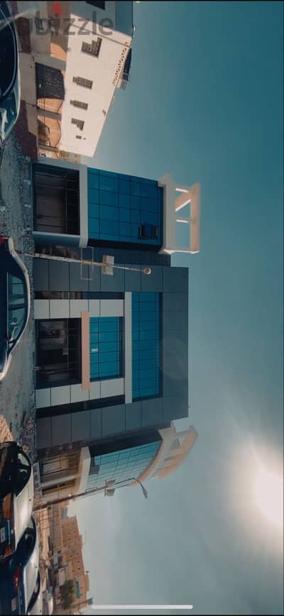 Commercial mall