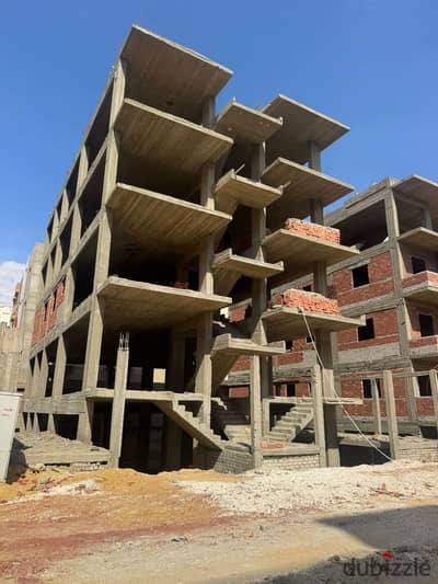 عمارة للبيع من المالك مباشرة في حدائق اكتوبر مسلسل 5 مبني بدروم وارضي واول وعمدان التاني علوي