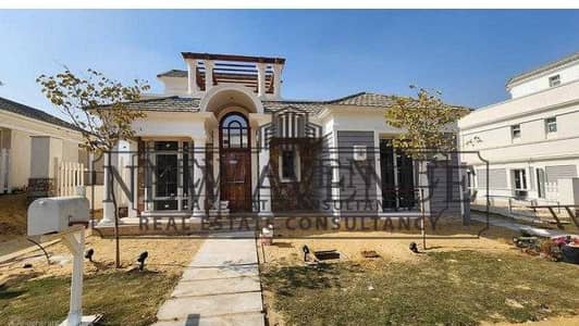 One-story Standalone villa in Mountain View 3 with Land 463m , located in a prime area within the compound , ready to move