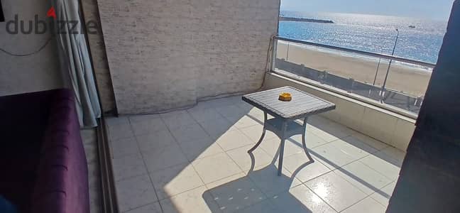 #Direct_Seafront_Location