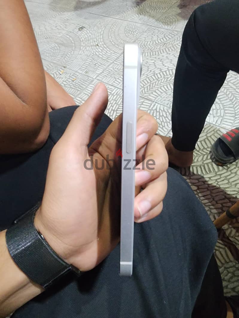 Apple - iPhone 13 1