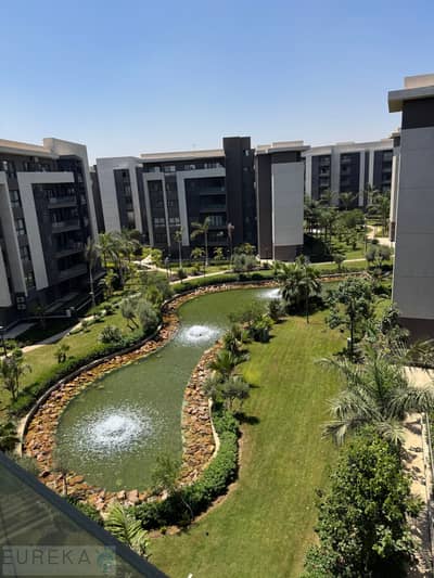 Prime 84 sqm Apartment for Sale in Privado – Spacious Lake View