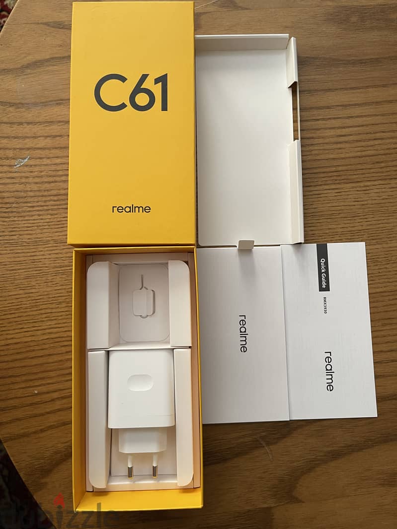 Realme C61 7