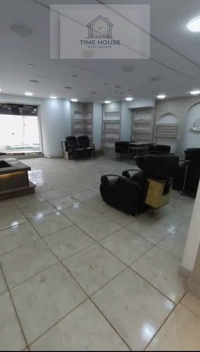مقر تجاري للايجار 380م دور ارضي واول شارع عبدالحميد بدوي عداد 3 فاز