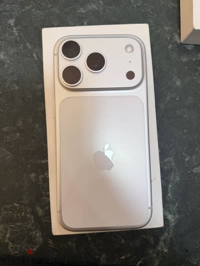 Apple - iPhone 17 Pro