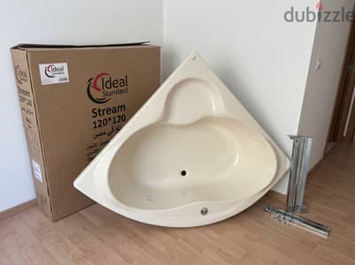 بانيو إيديال ستاندارد كورنر120*120برجامون جديد بالكرتون Ideal Standard