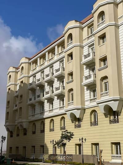 بتشطيب الترا لوكس امتلك شقتك فورى للبيع فى كمبوند نيو جاردن سيتى new garden city R5 بالعاصمة الجديدة