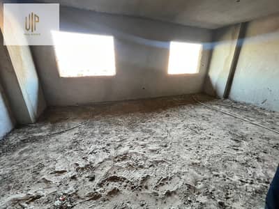 شقة للبيع في كمبوند STAU – R7  موقع مميز بجوار الجامعة البريطانية مباشرة * 4 دقائق فقط من الجامعة الألمانية الدولية