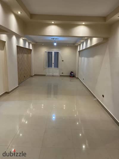 شقه للبيع في سبورتنج فرصه اي عريس سكان راقي