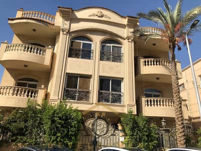  Apartment for Sale in New Cairo – 2nd District   Prime Location Located on the 2nd row from South 90th Street, directly opposite Air Force Hospit