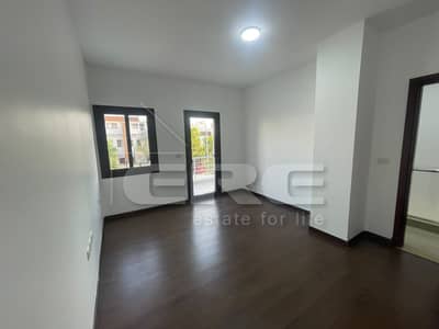 Fully Finished 2-Bedroom Townhouse with 190m² Land in Hyde Park
