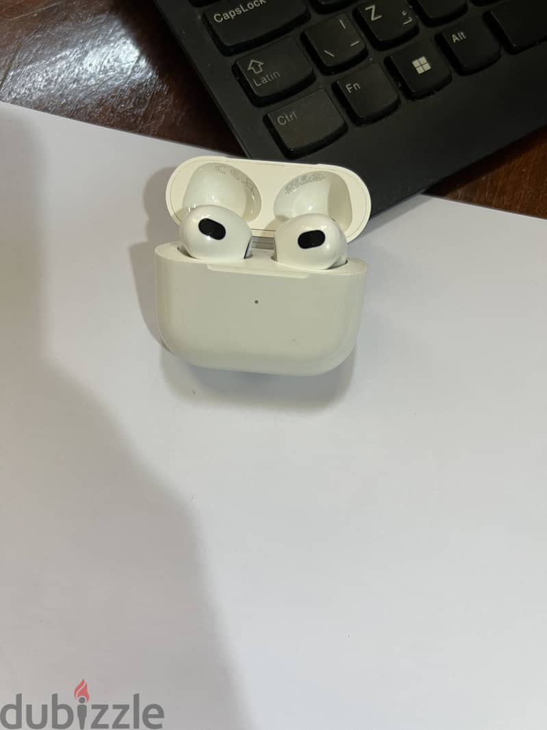Apple AirPods (3rd generation) 6