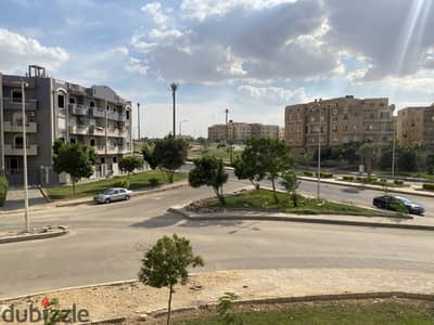 شقة مسجلة شهر عقاري للبيع المنطقة الثالثة عمارات