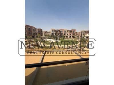 Town house with Lowest price and installments overlooking green area in District 5