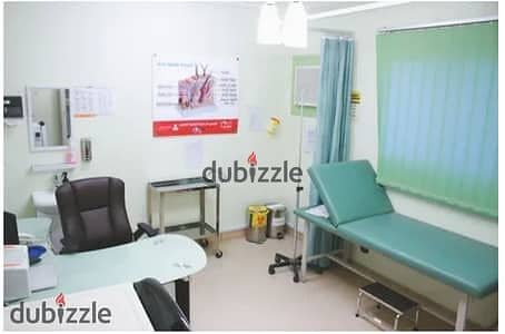 عياده للإيجار مرخصة إداري منشأه طبيه في فلمنج علي الترام مباشر بجانب مستشفى الفتح وامام مستشفي البترول دور اول وجها إعلانيه مميزه جدا تصلح لجميع الاغراض الطبيه