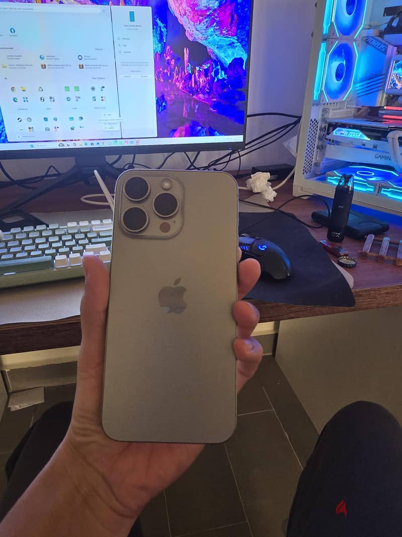 Apple - iPhone 15 Pro Max 5
