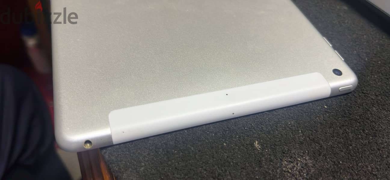 Ipad 9th sim and WiFi 4