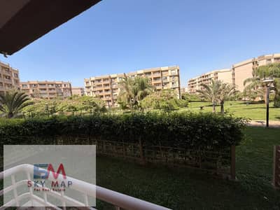 شقه للبيع كاش في مدينتي B6 ارضي بجاردن تشطيبات الترا سوبر لوكس 124 م جاردن 50 م خطوات من الخدمات