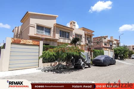 International school club hotel hospital Villa for sale in Alex West