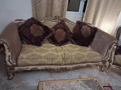 كنبه خشب طبيعي عموله و طرابيزه وسجاده حرير النساجون