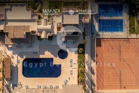 FOR SALE LUXURY VILLA WITH LARGE GARDEN FINISHED OVER LOOKING BEACH WITH OUT DP IN PRIME LOCATION IN MAKADI IN RED SEA