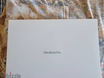 Apple MacBook Pro M5 NEW