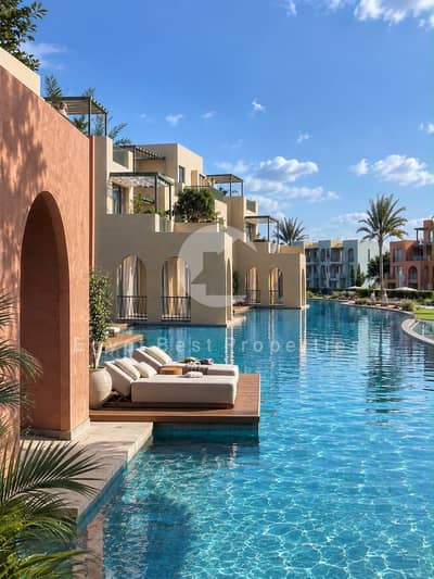4BDR Floating Chalet Surrounded by The Lagoon With 0% Down payment In Makadi Heights || New Gouna
