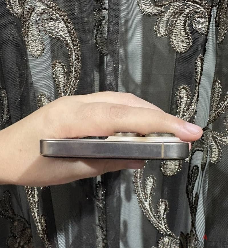 Apple - iPhone 16 Pro Max 3