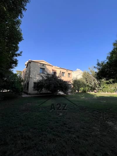 Villa for rent in Madinaty Model V with kitchen, air conditioning, and internal elevator for the villa ready for immediate living, very special view