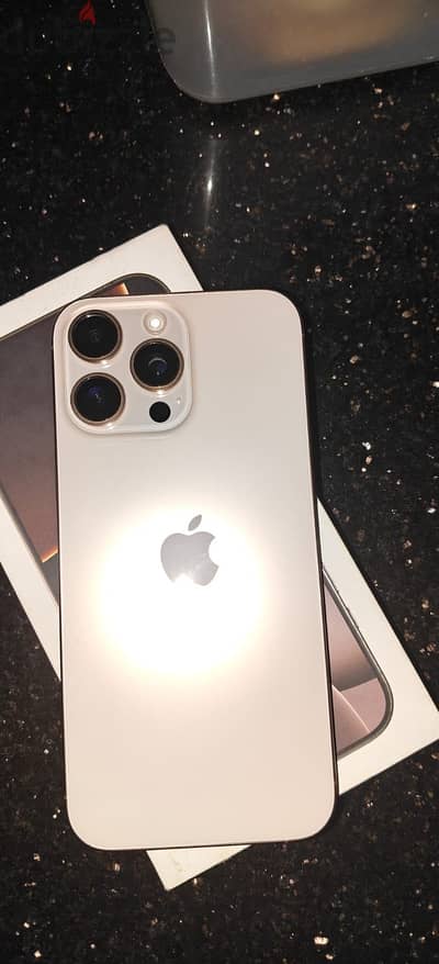 Apple - iPhone 16 Pro Max