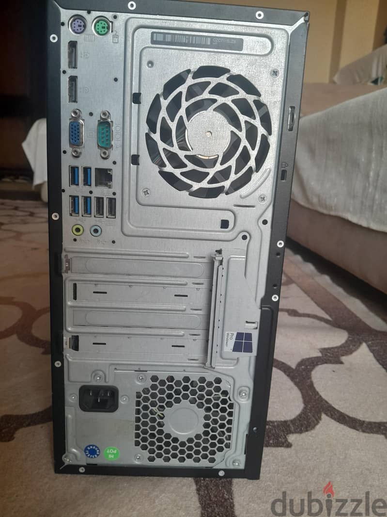 Hp pro desk 600 g2 10