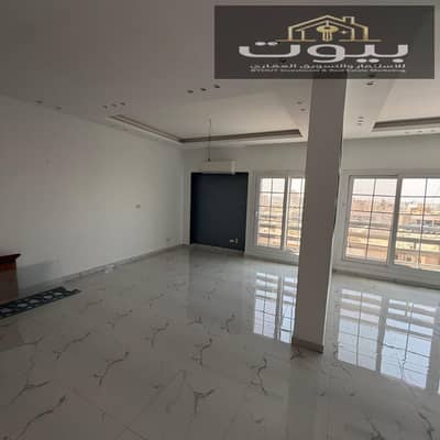 شقة للإيجار في شيراتون المطار 3 غرف نوم ريسبشن كبير مطبخ مجهز بالمطبخ والبوتاجاز تكييفات بجميع الغرف والريسبشن الدور السادس أسانسير