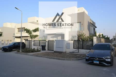 Luxury Standalone Villa for Rent in Hyde Park, Fully Furnished, 5 Bedrooms and Private Pool.