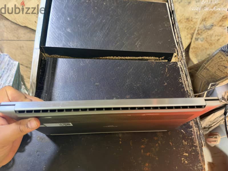 laptop Dell Precision 5550 3