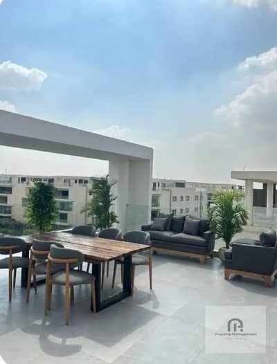 بنتهاوس فاخر للبيع أو للإيجار في كمبوندLake View Residence– القاهرة الجديدة
