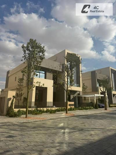 Townhouse corner 185 m for sale With down payment and installments View lake&landscape very prime location in Saada, New Cairo