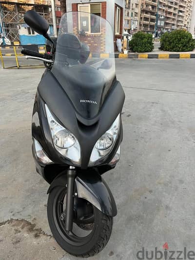Honda Silverwing 400cc 2012