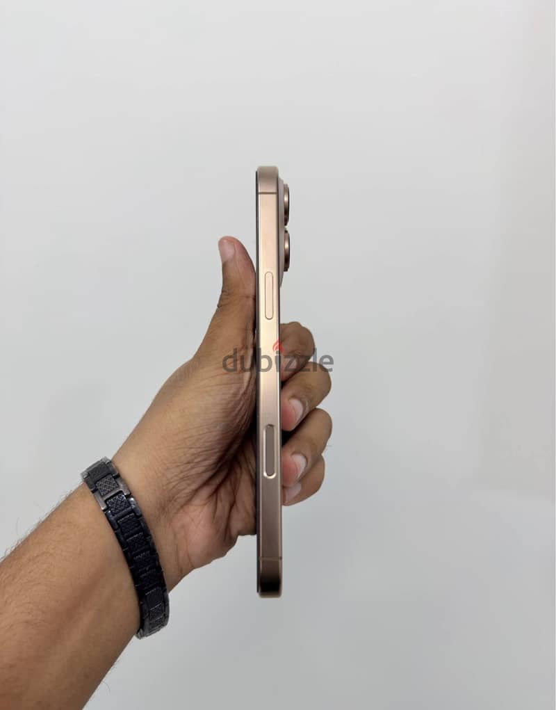 Apple - iPhone 16 Pro Max 1