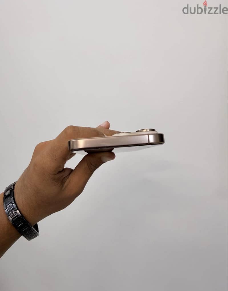 Apple - iPhone 16 Pro Max 3