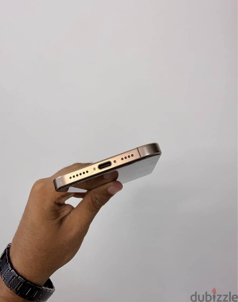Apple - iPhone 16 Pro Max 4