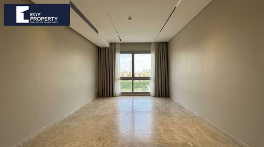 شقة متشطبة سوبر لوكس للبيع استلام فوري في اب تاون كايرو - المقطم  Uptown Cairo