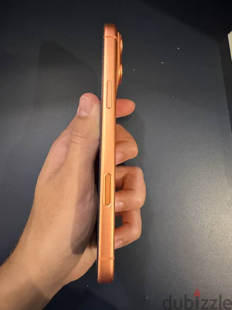 Apple - iPhone 17 Pro Max 4